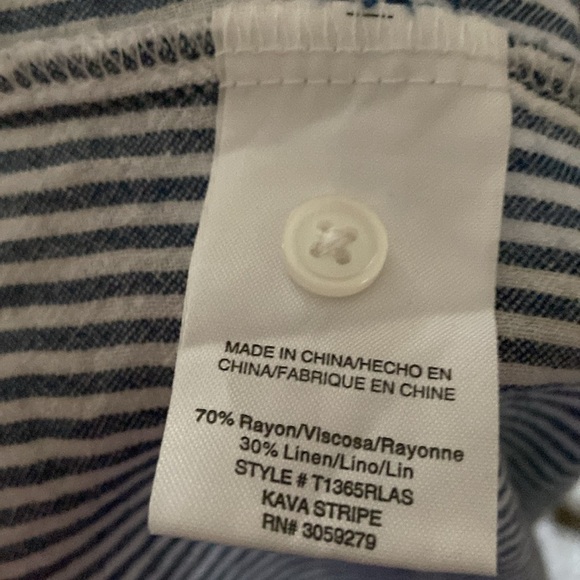 Altar’d Blue Striped Linen Blend Short Sleeve Raw Hem Button Down Blouse Size XS - Picture 6 of 6